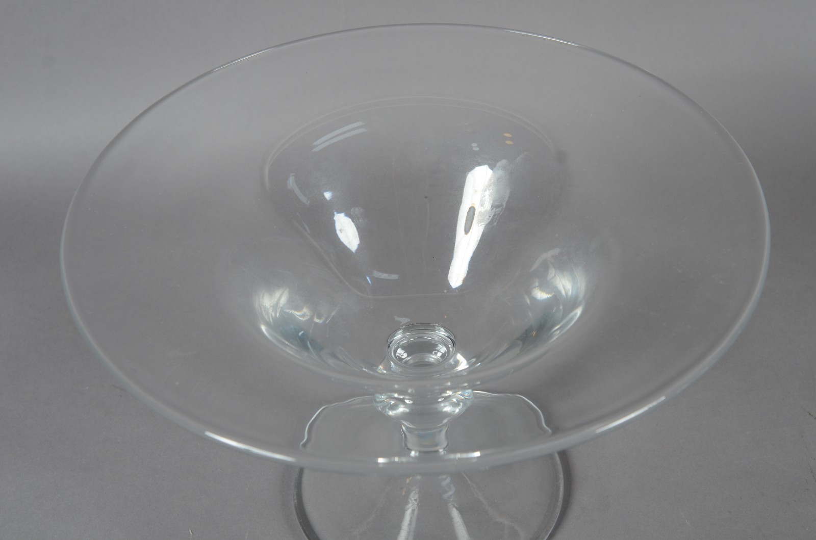 Fruteira com 4 taças de cristal português. Marcado na base. - foto 6 de 7