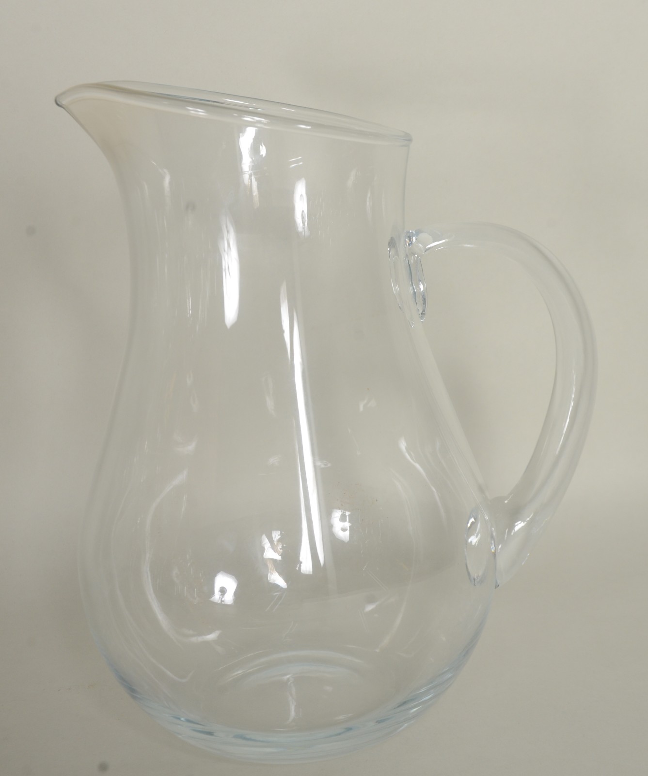 Serviço de cristal, composto de: 12 taças para água, 6 para vinho... - foto 3 de 7