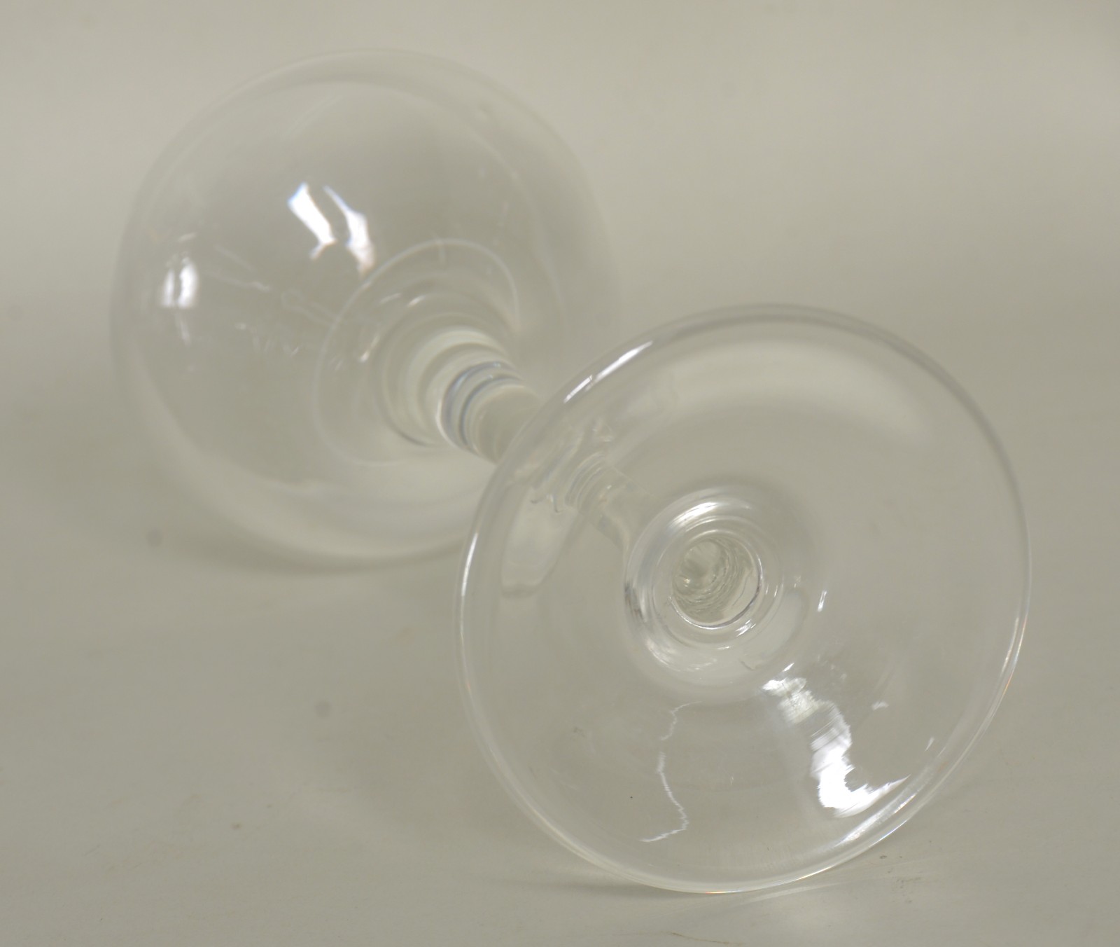 Serviço de cristal, composto de: 12 taças para água, 6 para vinho... - foto 7 de 7