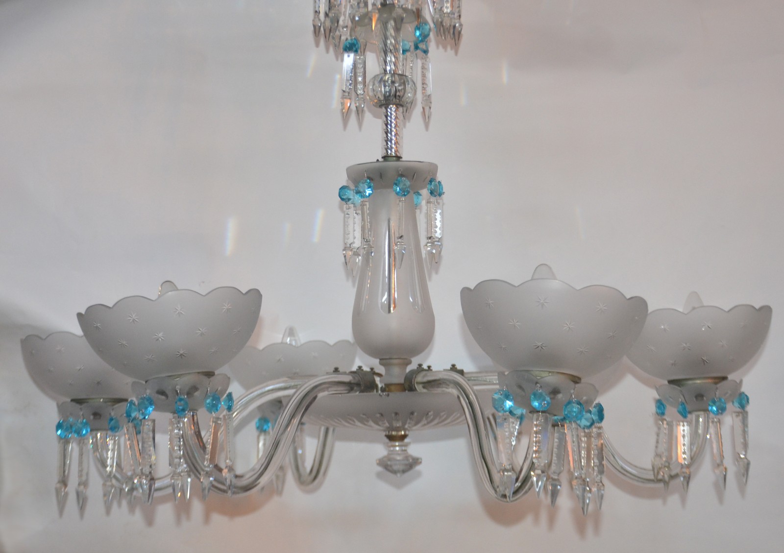 Belíssimo Lustre de cristal para 6 luzes, mangas foscas, pingentes... - foto 1 de 10