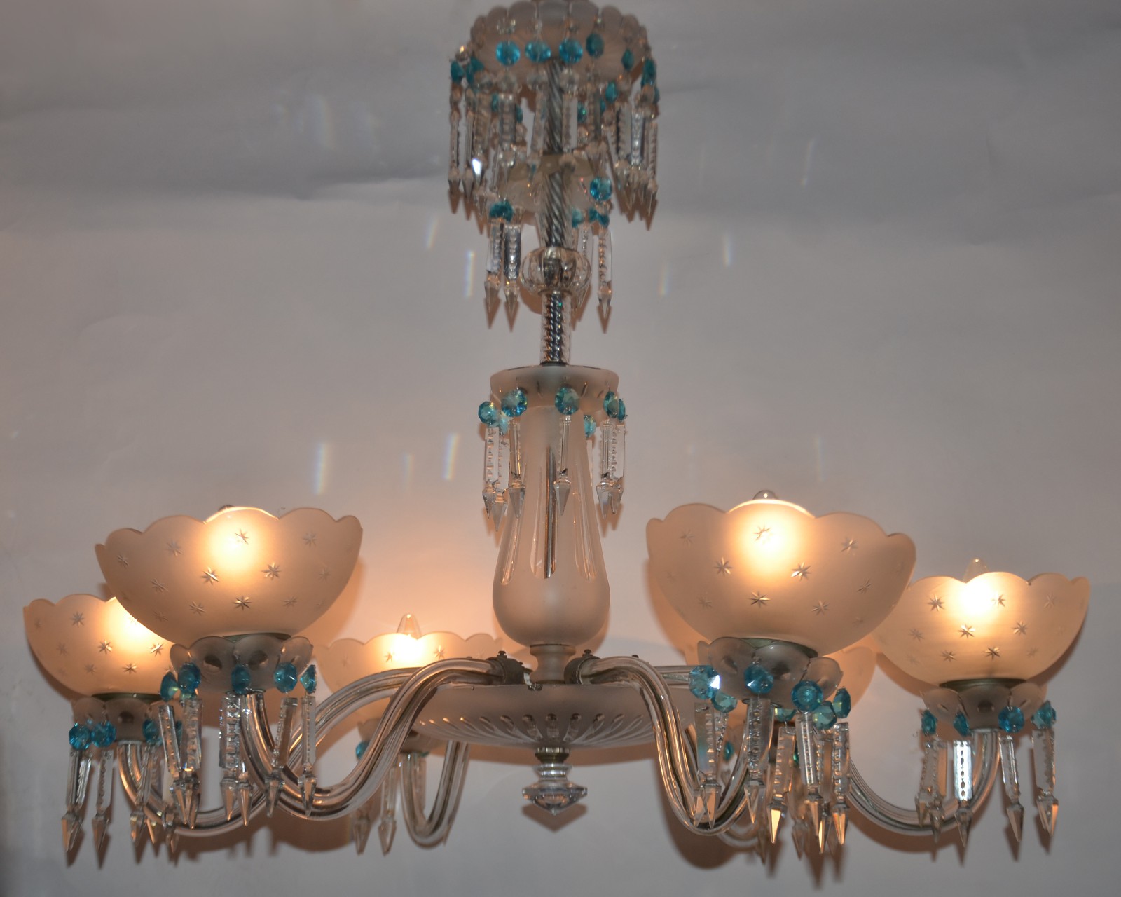 Belíssimo Lustre de cristal para 6 luzes, mangas foscas, pingentes... - foto 2 de 10