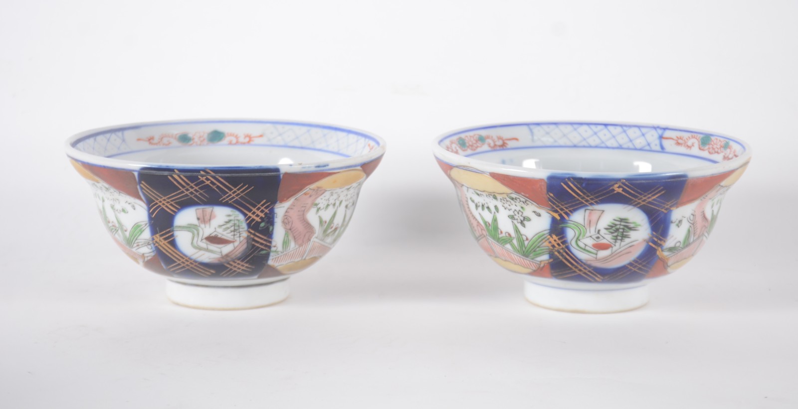 Par de bowls de porcelana japonesa Imari. - foto 2 de 8