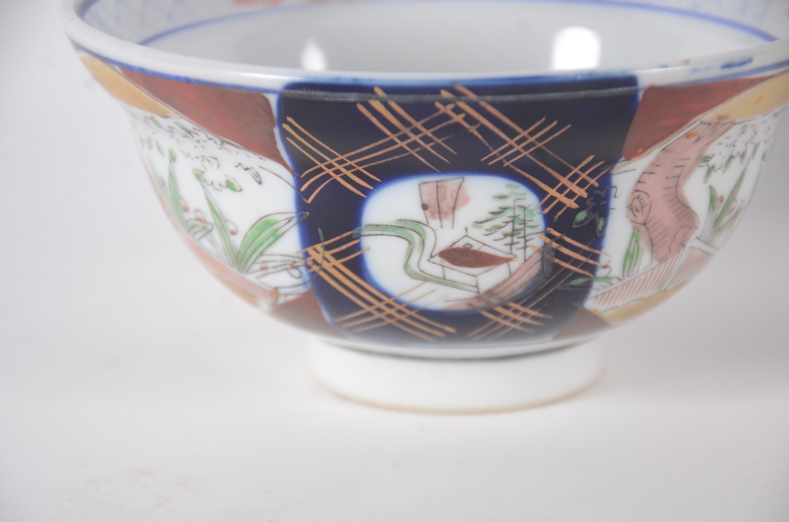 Par de bowls de porcelana japonesa Imari. - foto 3 de 8