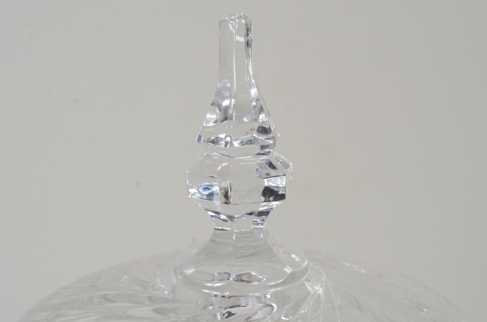 Compoteira de cristal tcheco lapidado. - foto 4 de 9