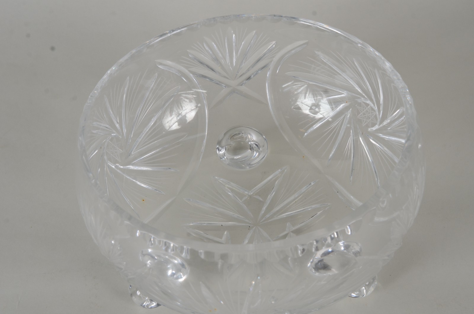 Fruteira de cristal tcheco lapidado. - foto 4 de 8