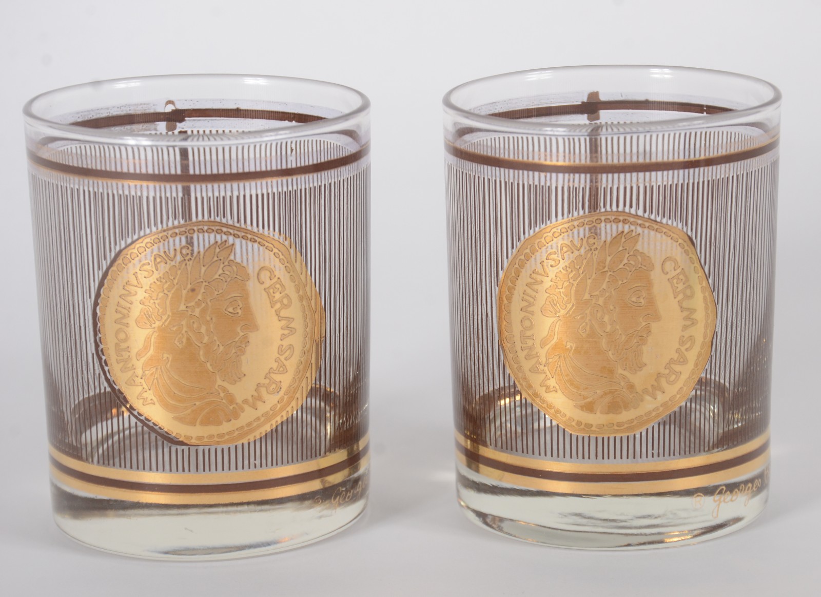 Diversas peças de vidro, sendo: Seis copos para whisky e 6 copos... - foto 3 de 6