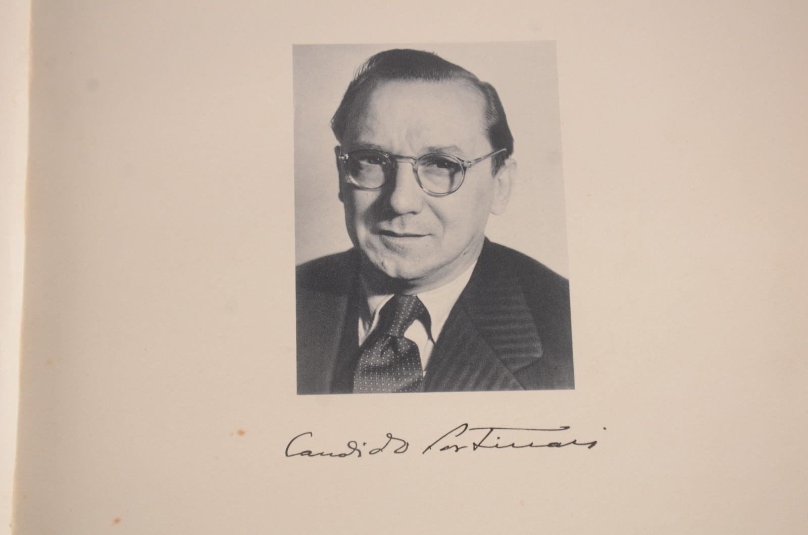 "DESIGNI DI PORTINARI". Edição italiana de 1956, N 596 de 1956... - foto 5 de 11