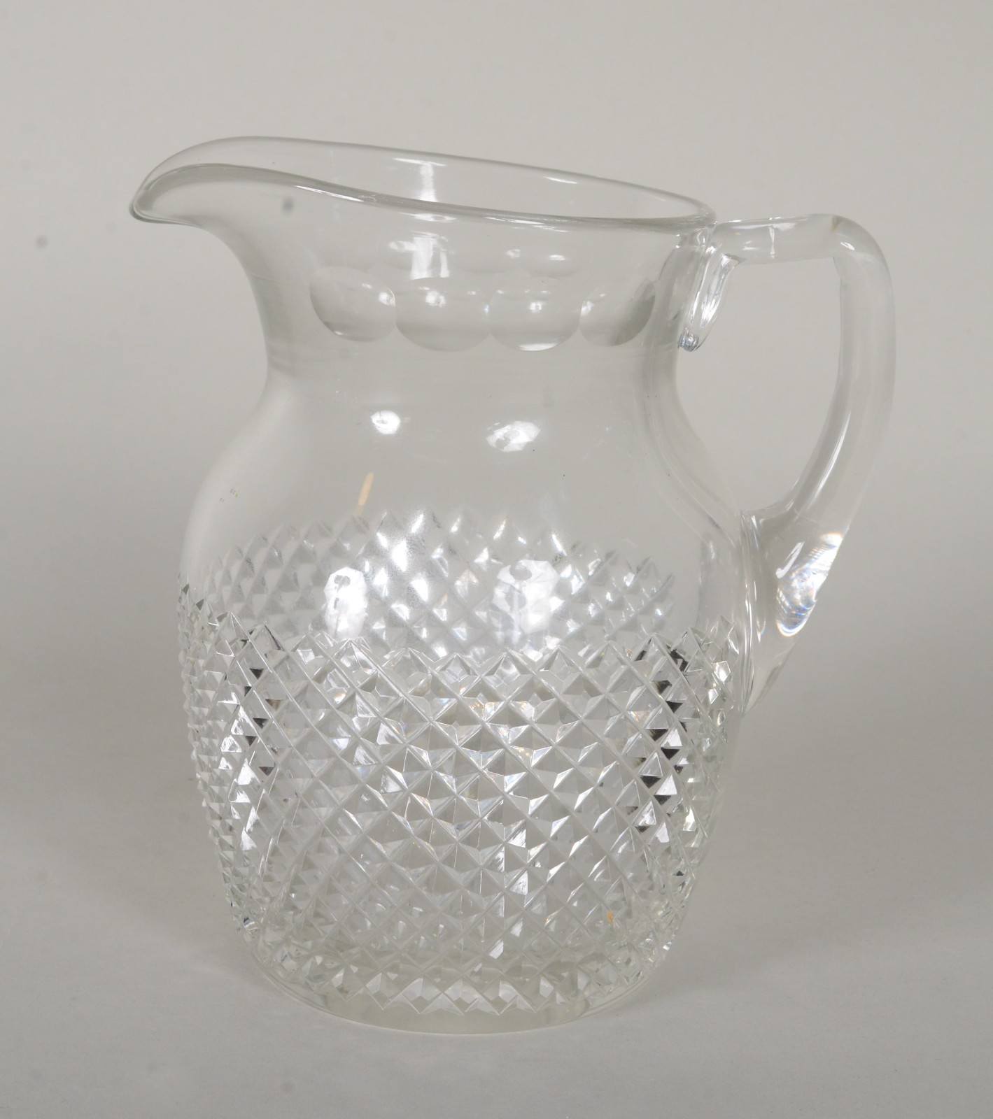 Serviço de cristal com detalhe em "bico de jaca", composto de: 12... - foto 3 de 11