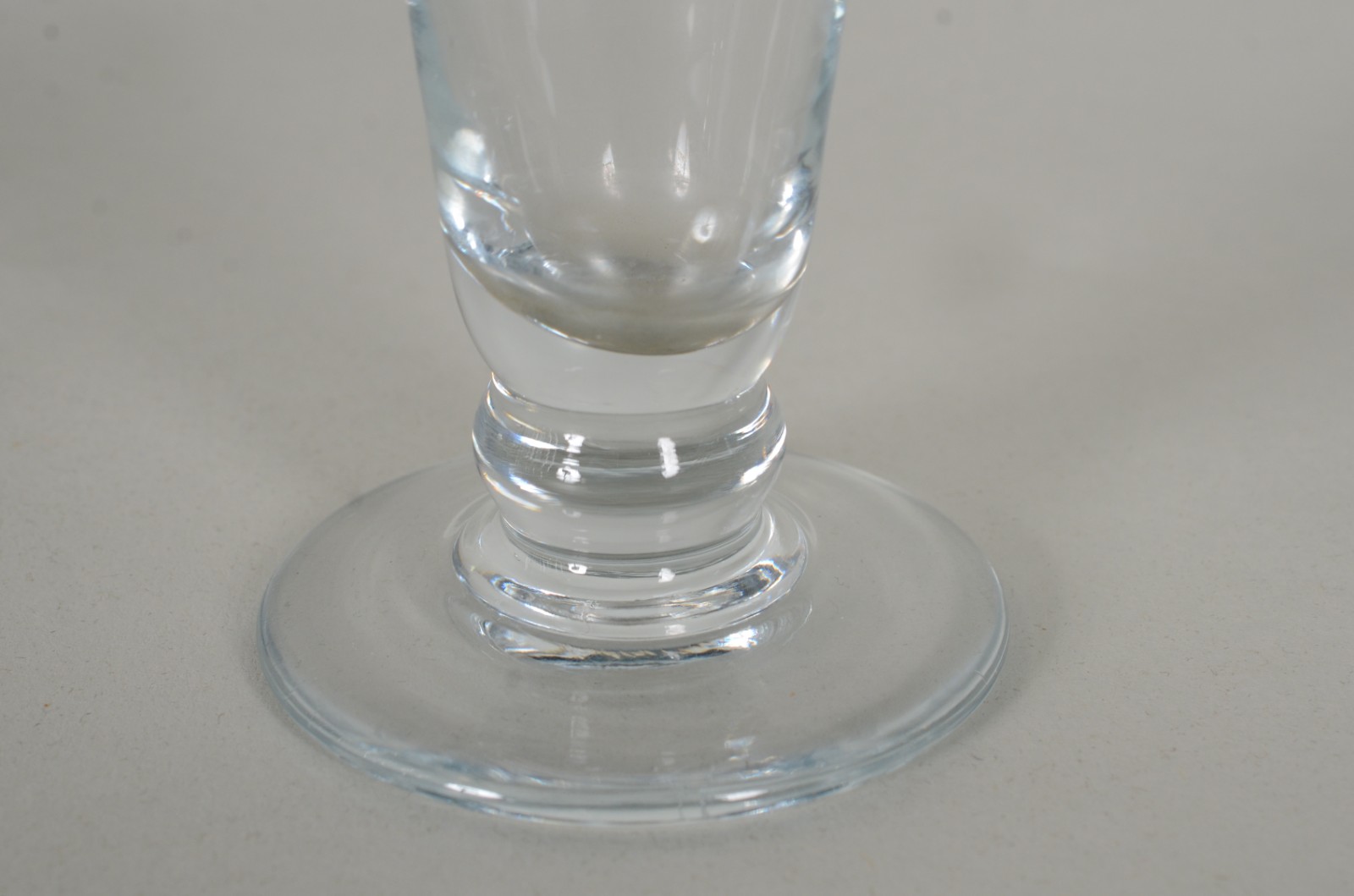 Doze tulipas demi cristal para cerveja. - foto 4 de 6