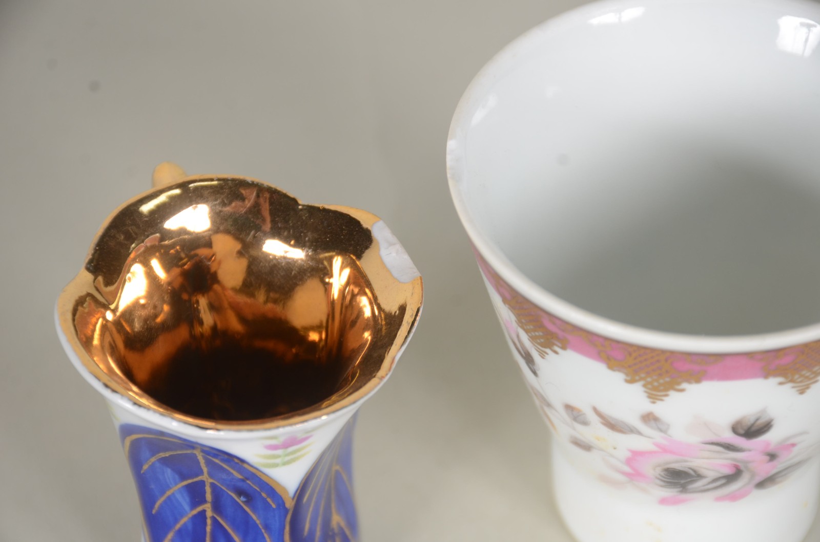 Diversas peças de porcelana, sendo: Conjunto para café de porcelana... - foto 10 de 11