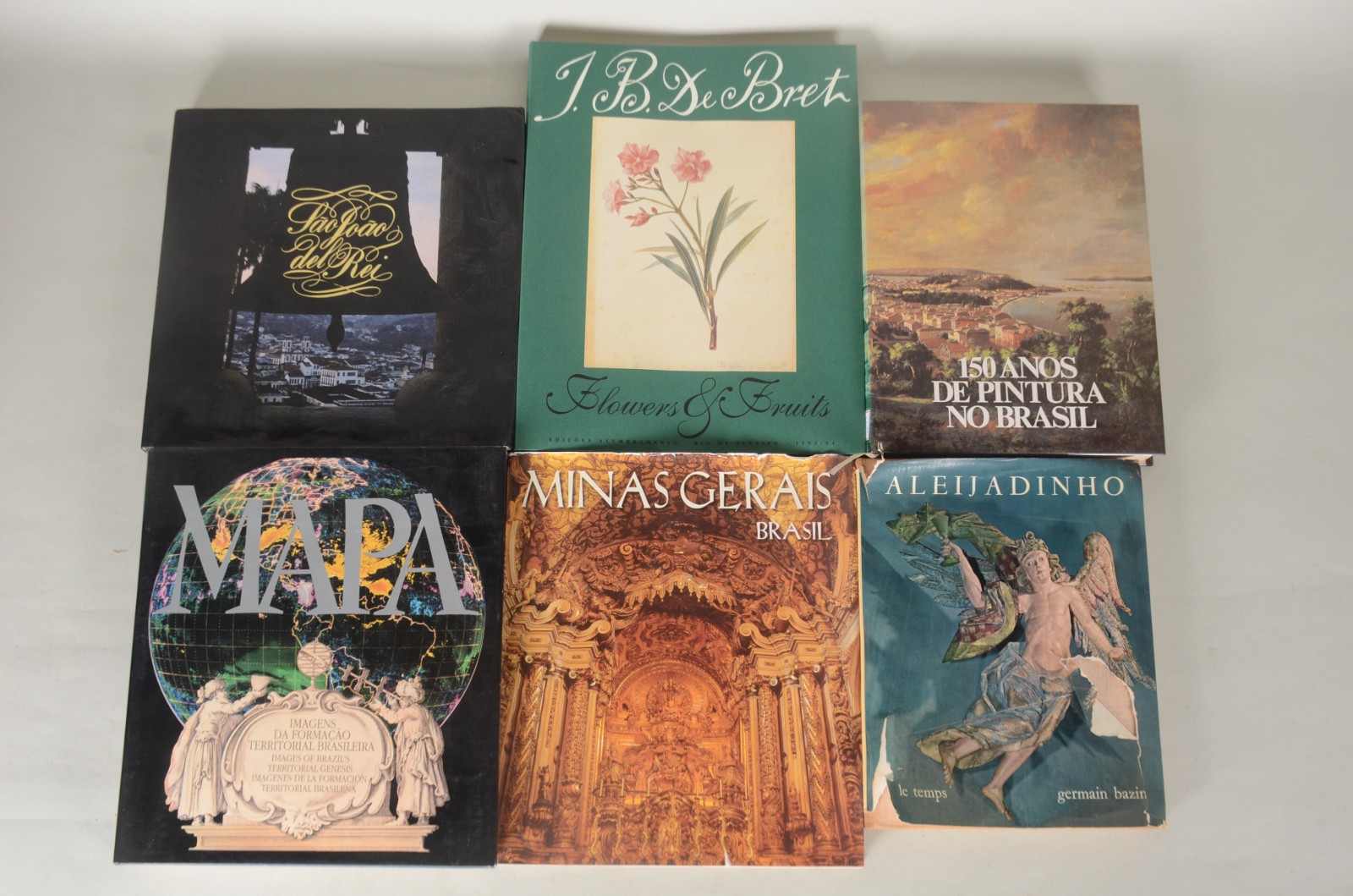 Seis livros : A) Aleijadinho - Germani Bazin B) Minas Gerais - Brasil... - foto 1 de 11