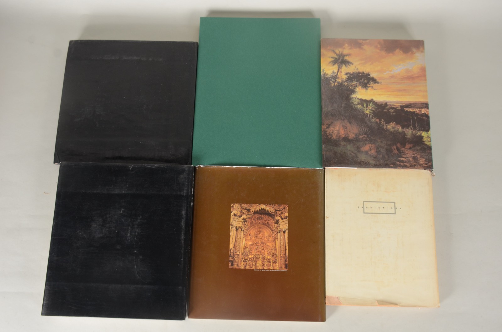 Seis livros : A) Aleijadinho - Germani Bazin B) Minas Gerais - Brasil... - foto 11 de 11
