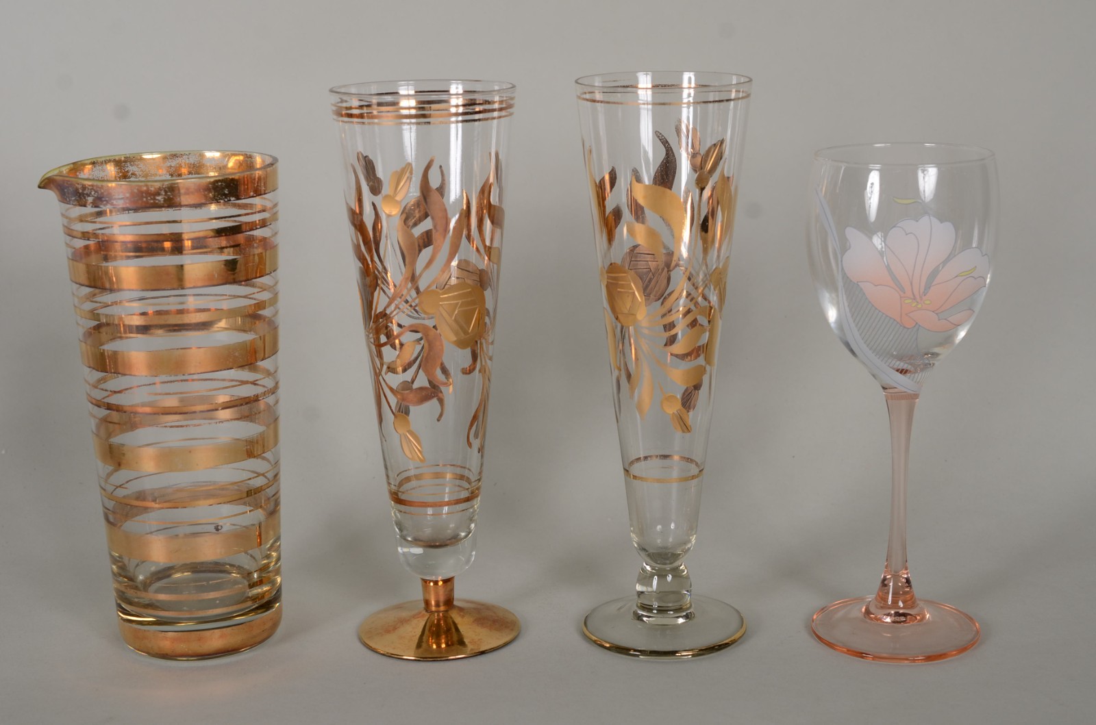 Diversas peças de vidro/cristal, sendo: conjunto de 6 tulipas para... - foto 2 de 11
