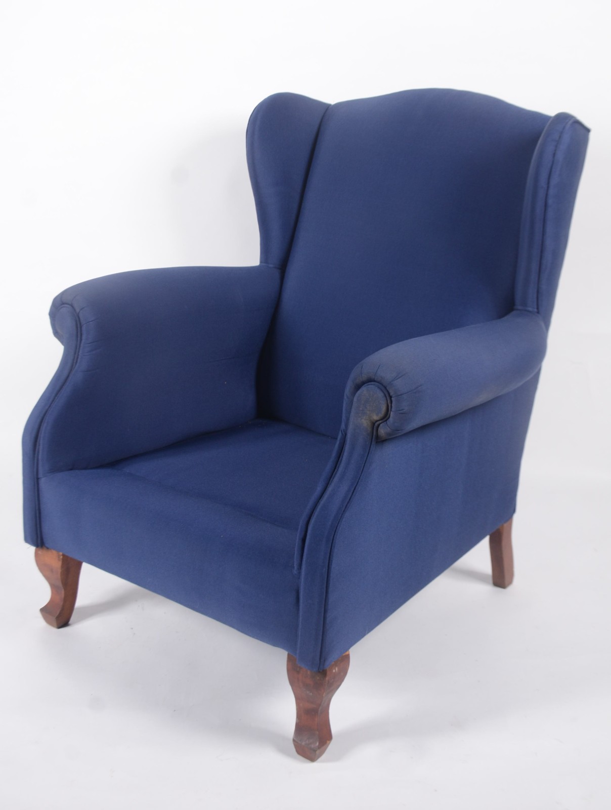 Bergere com estrutura de madeira nobre, estofada e forrada em tecido... - foto 2 de 4