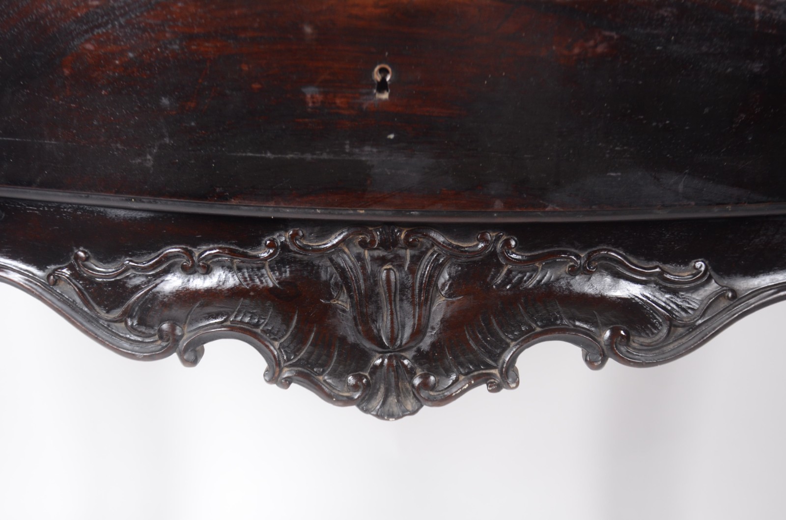 Mesa de encostar de madeira nobre, estilo Dom José, uma gaveta, saia... - foto 5 de 9