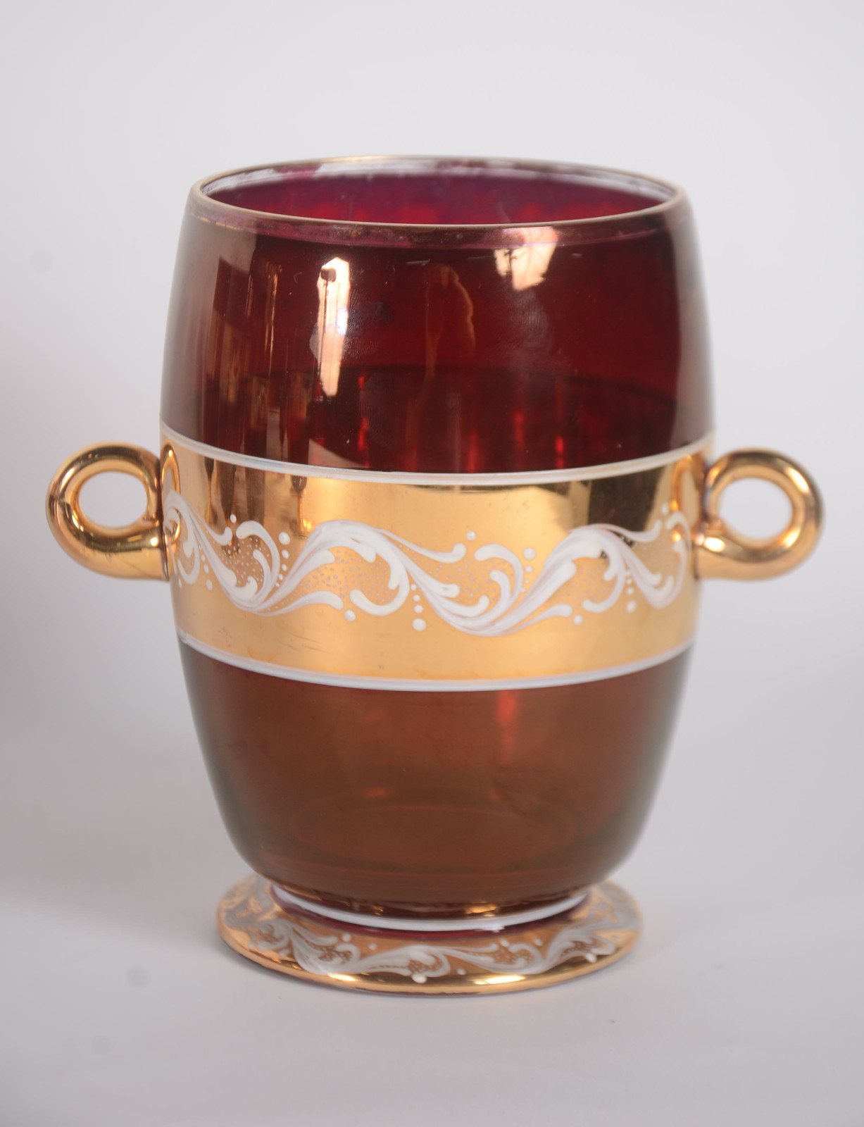 Conjunto para bebidas de vidro na cor vinho com tarjas douradas... - foto 6 de 9
