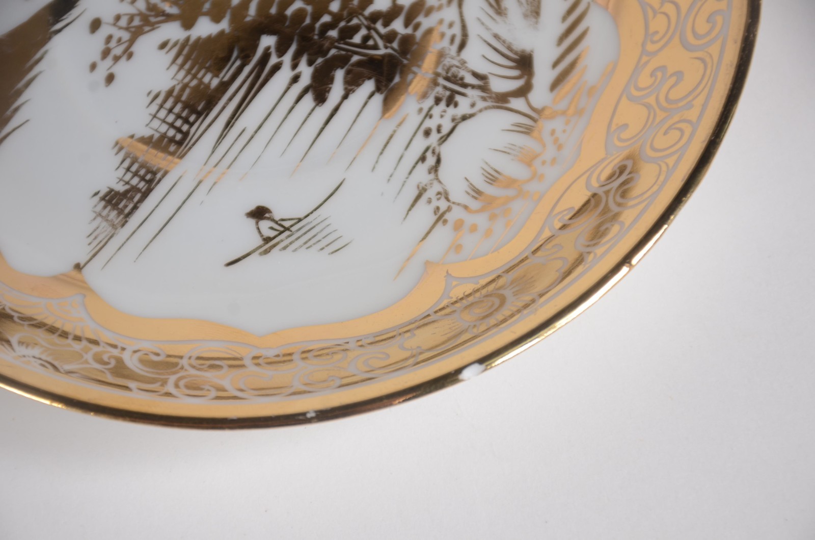 Serviço de chá e café de porcelana oriental branca decorado com... - foto 10 de 10