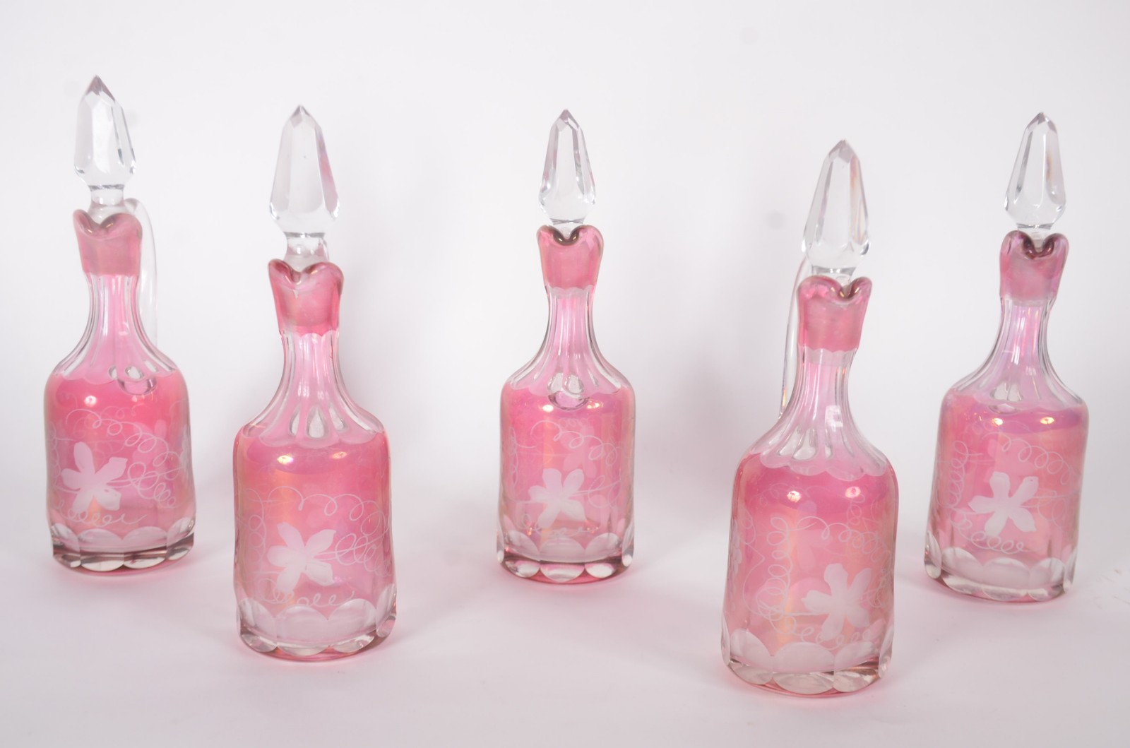 Cinco galhetas em demi cristal na cor doublé rosa, decorados com... - foto 2 de 8