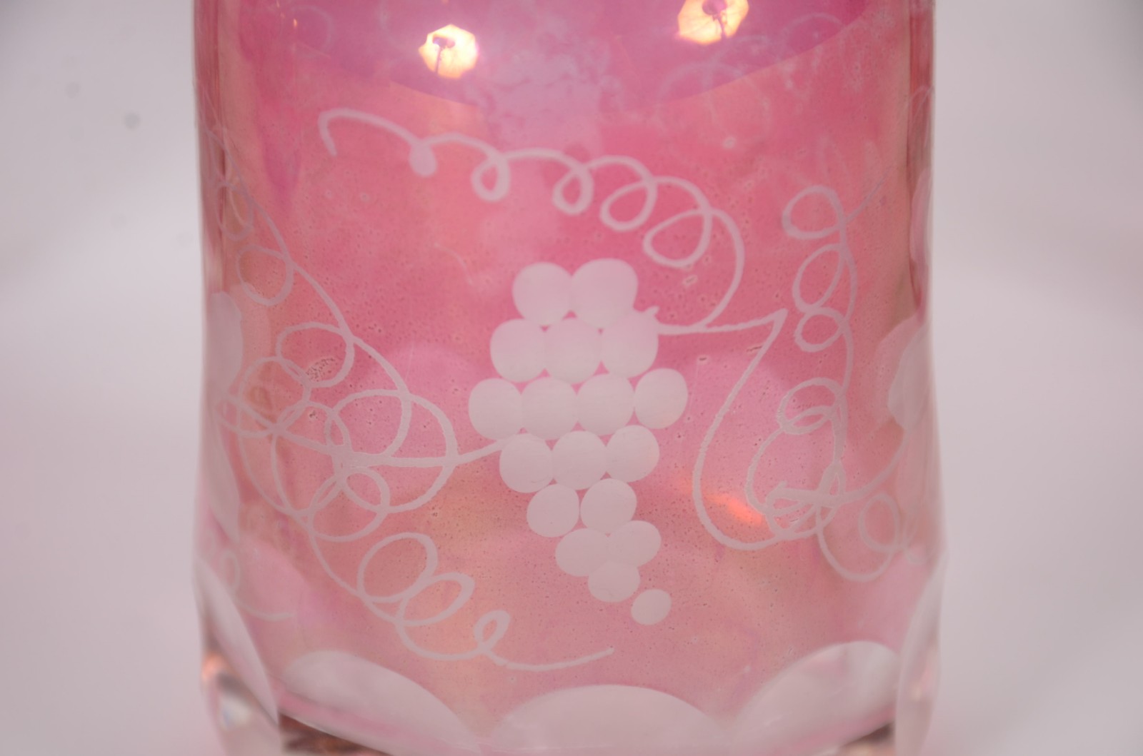 Cinco galhetas em demi cristal na cor doublé rosa, decorados com... - foto 6 de 8