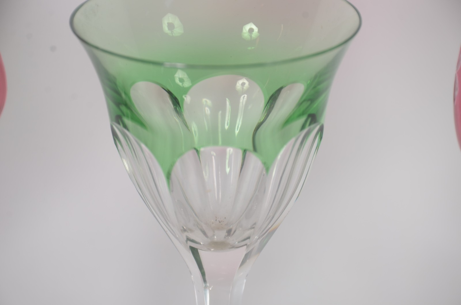 Conjunto com 5 cálices para vinho de cristal, sendo 3 cálices... - foto 4 de 8