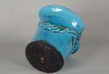 Cesta de cerâmica azul turquesa. - Cesta de cerâmica azul turquesa.