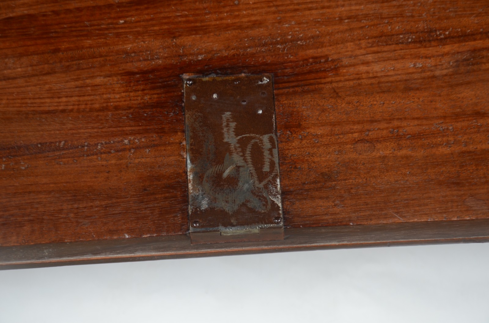 Móvel bar de madeira nobre com duas gavetas externas na parte... - foto 6 de 10
