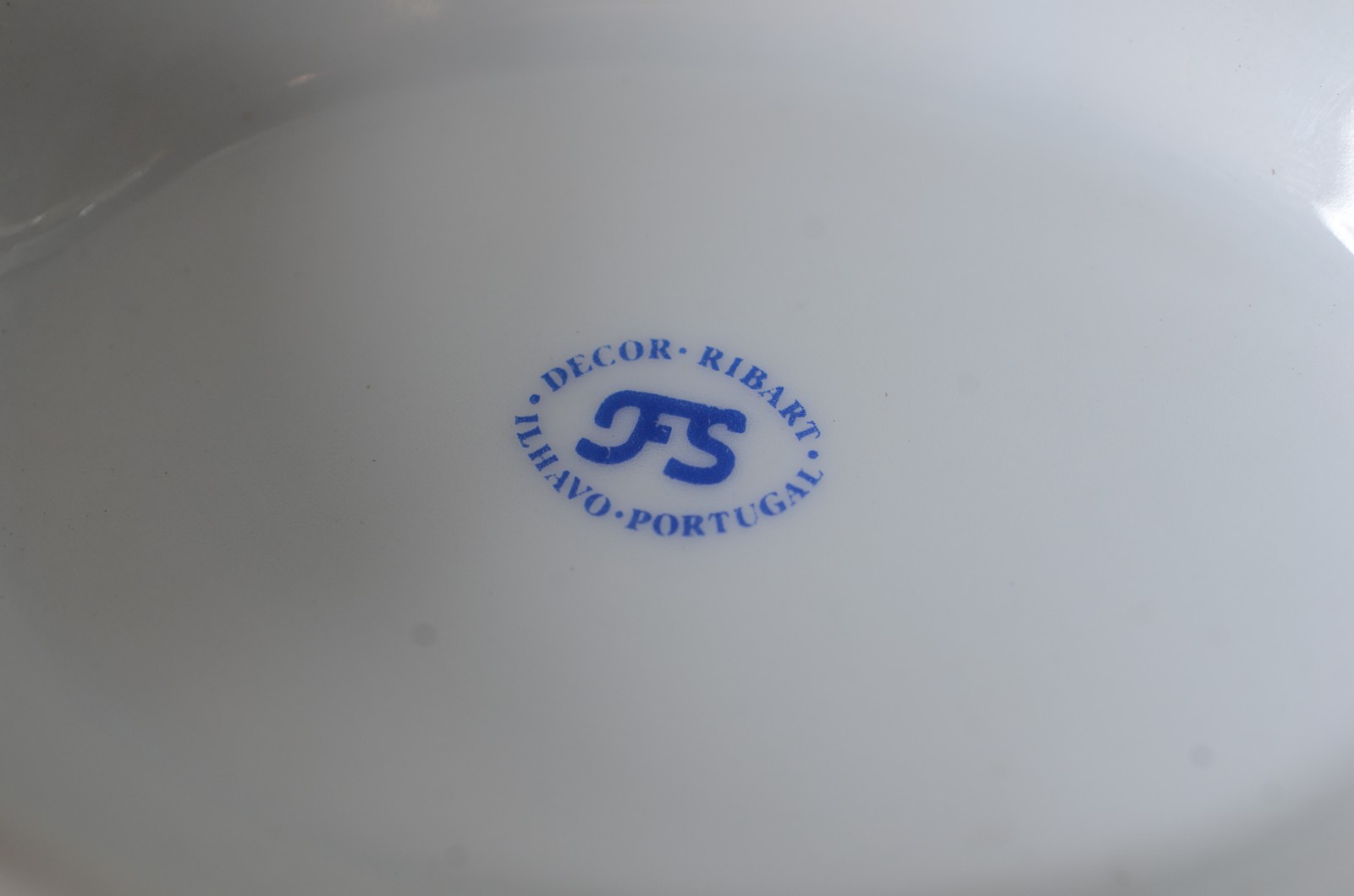 Mini sopeira com presentoir de porcelana portuguesa "Ilhavo", branca... - foto 6 de 8