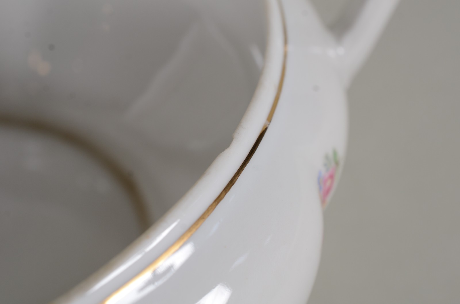 Parte de serviço de jantar de porcelana tcheca branca com flores em... - foto 6 de 8