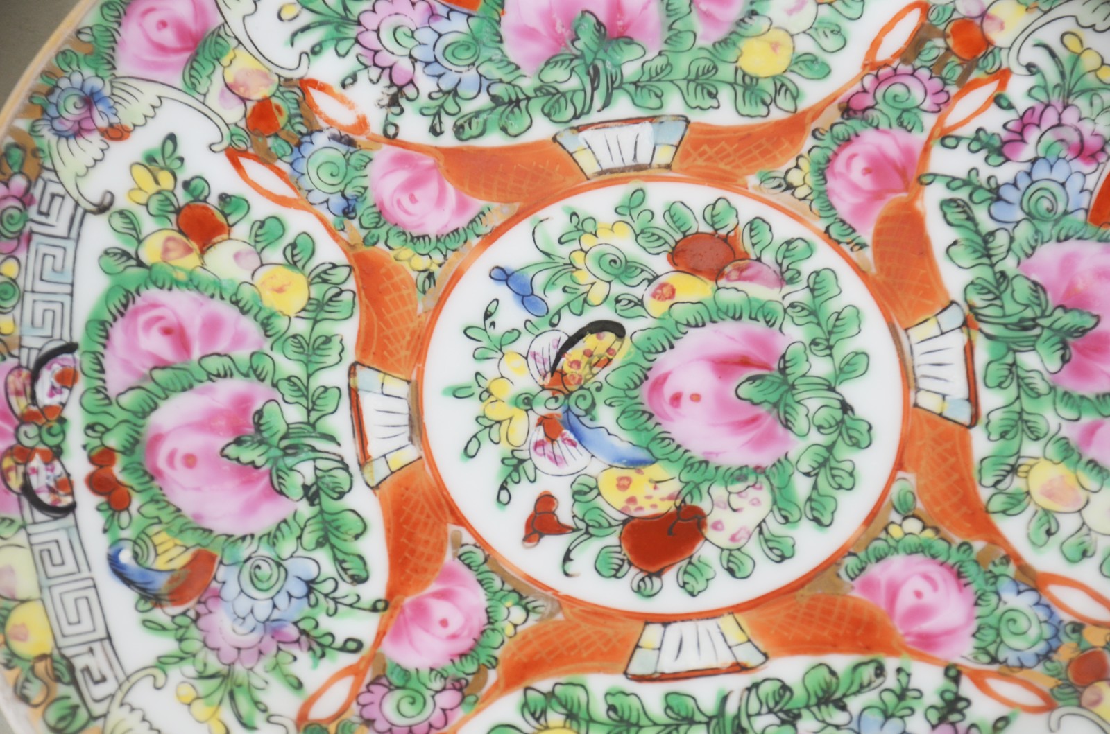 Conjunto com nove pratos de sobremesa de porcelana oriental... - foto 2 de 9