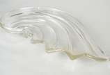 Centro de mesa de cristal na forma de caramujo ... - Centro de mesa de cristal na forma de caramujo estilizado (lascado na borda)