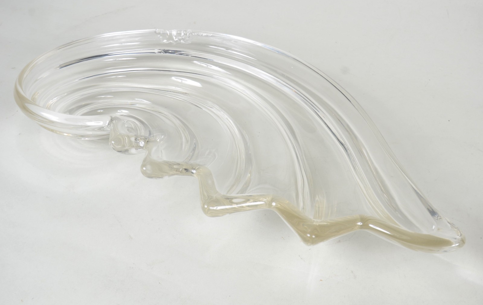 Centro de mesa de cristal na forma de caramujo estilizado (lascado na... - foto 2 de 8
