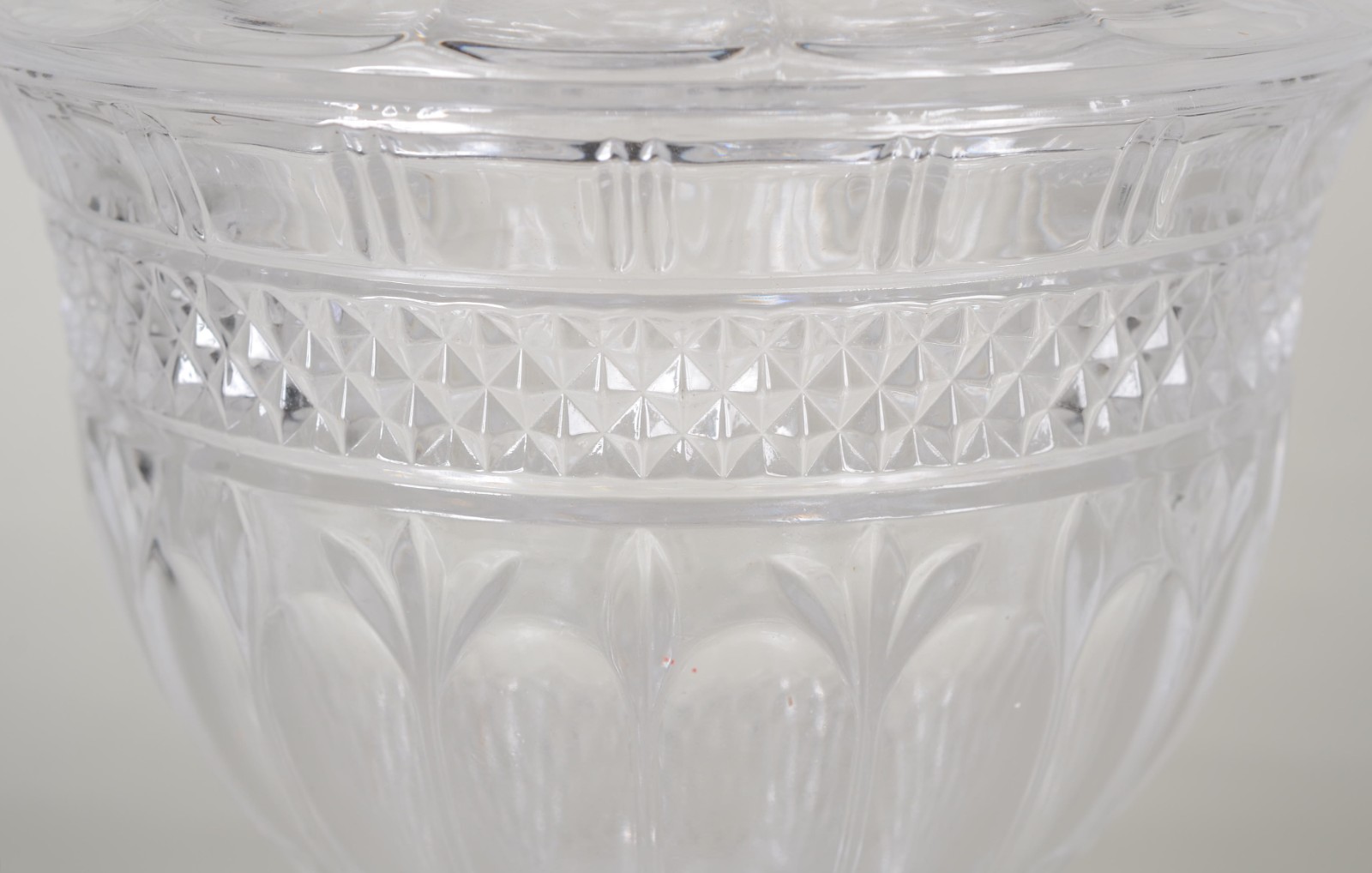 Compoteira de cristal lapidado. - foto 3 de 8