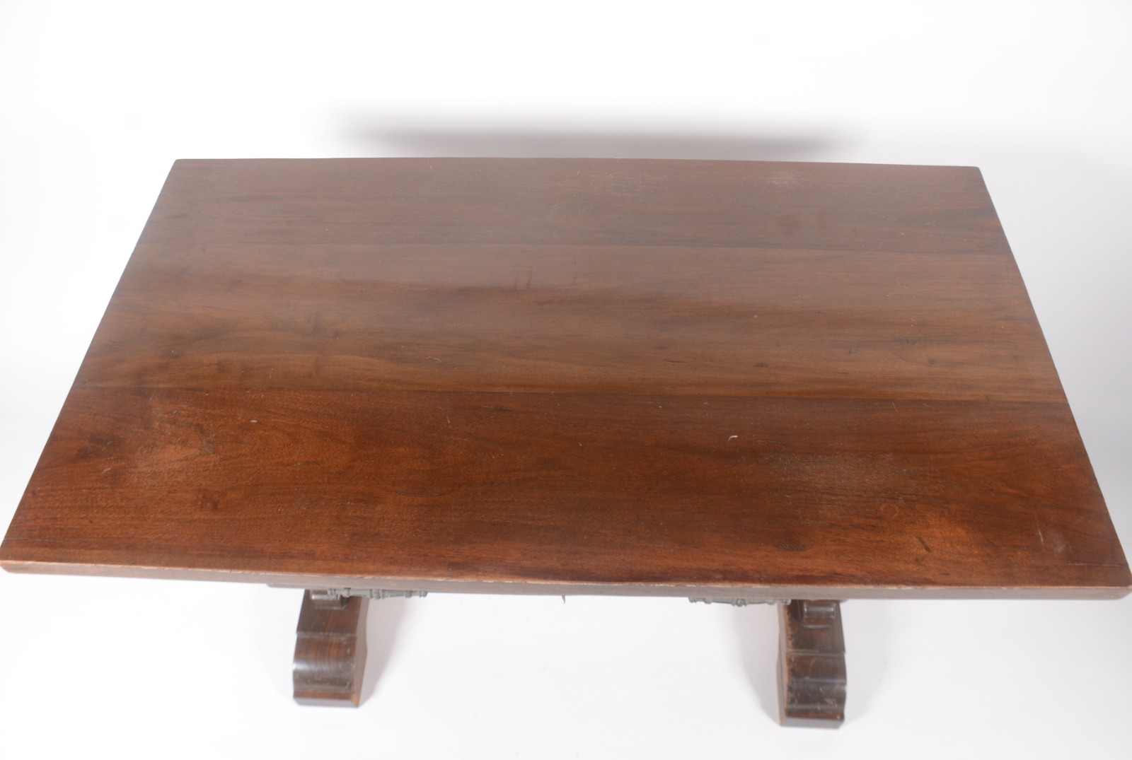 Mesa auxiliar de madeira, estilo colonial brasileira, uma gaveta e... - foto 4 de 8