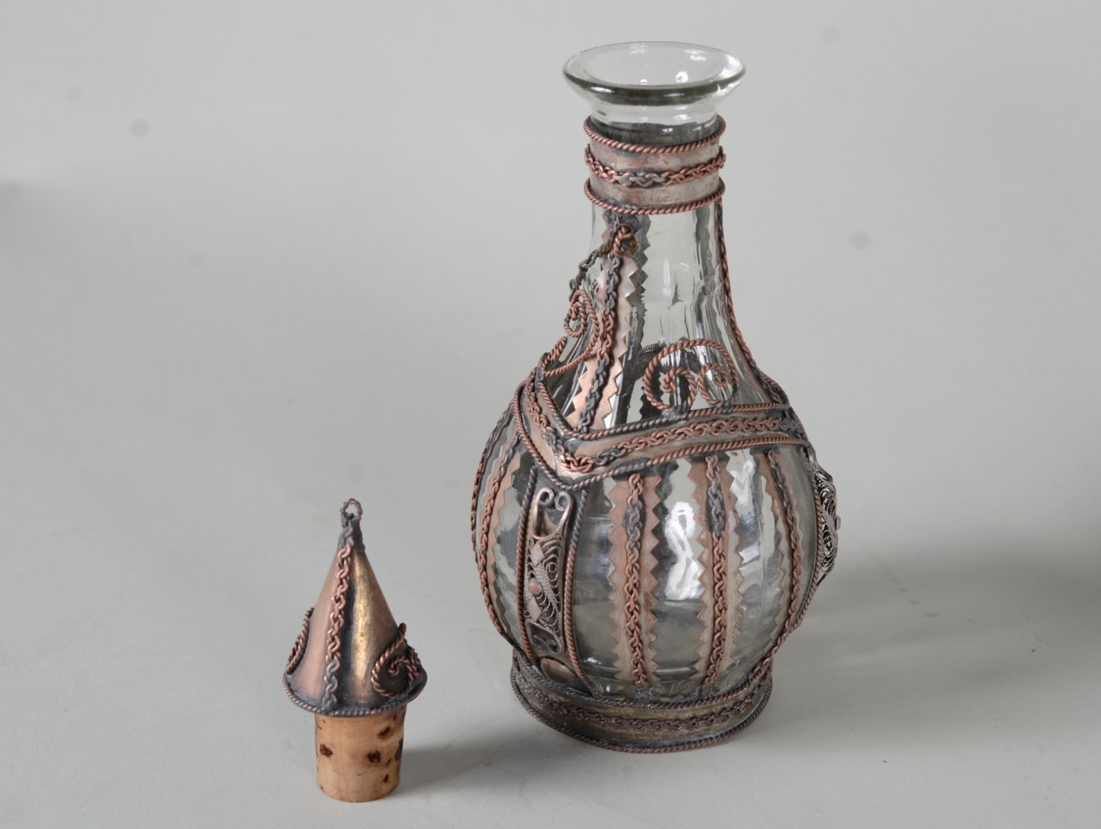 Duas peças de cristal/vidro, sendo: Tankard com tampa de pewter... - foto 3 de 11
