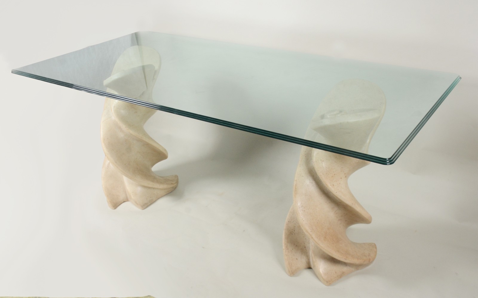 Mesa de jantar com base pó de mármore, tampo feitio retangular de... - foto 1 de 6