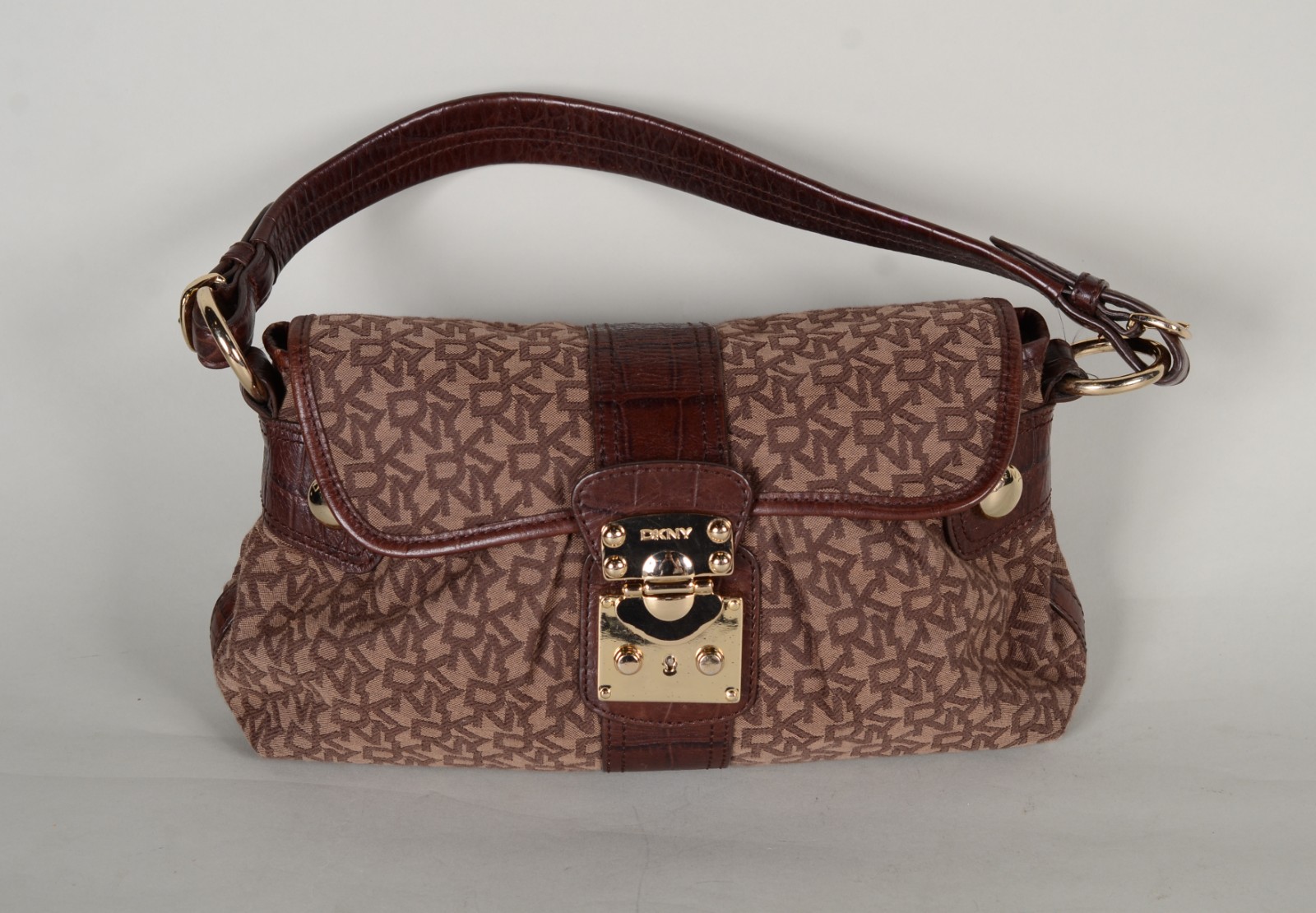 Bolsa feminina. - foto 1 de 10