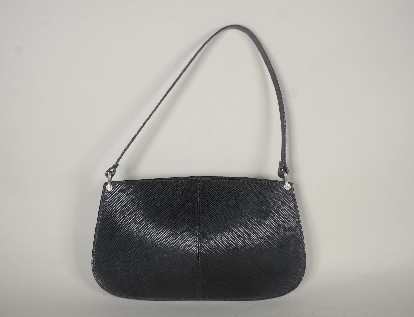 Louis Vuitton (1854) - foto 1 de 5
