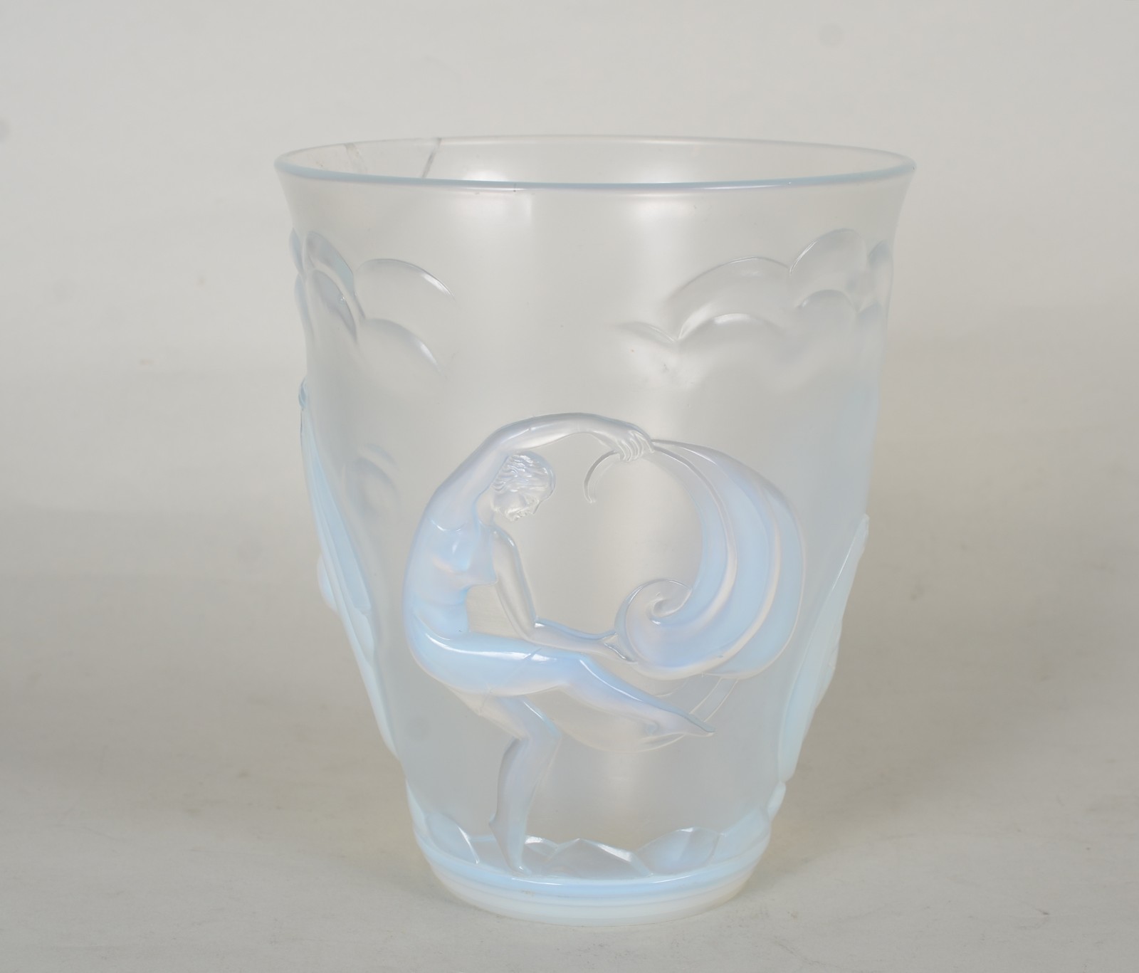 Vaso Art Deco de cristal satinado francês decorado com figuras... - foto 1 de 9