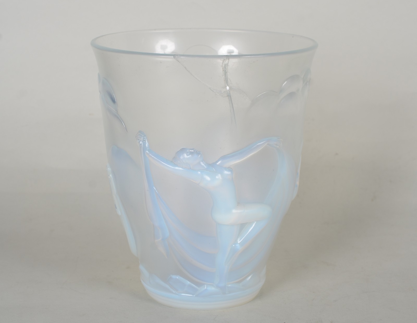 Vaso Art Deco de cristal satinado francês decorado com figuras... - foto 3 de 9