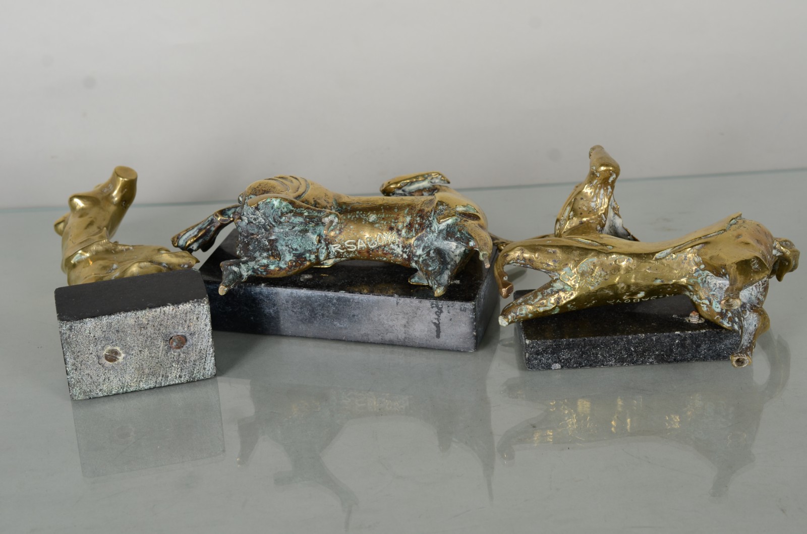 Três esculturas de bronze, sendo dorso feminino com tiragem 1/6 e... - foto 10 de 10