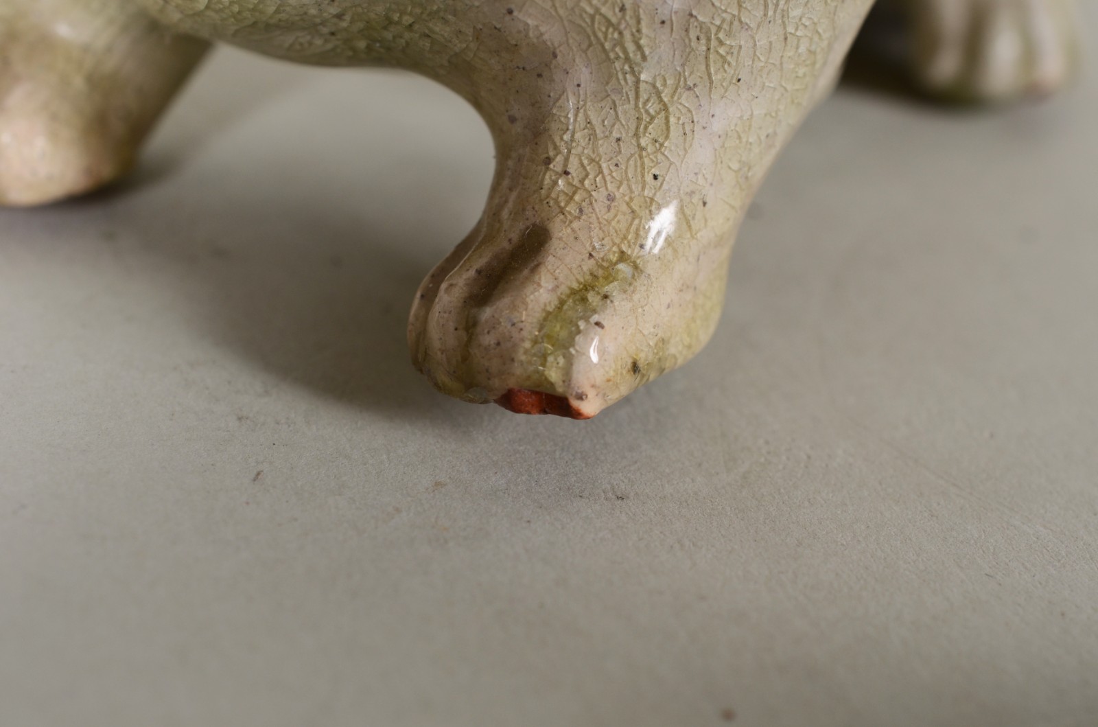 Três peças de porcelana oriental representando animais estilizados... - foto 7 de 11