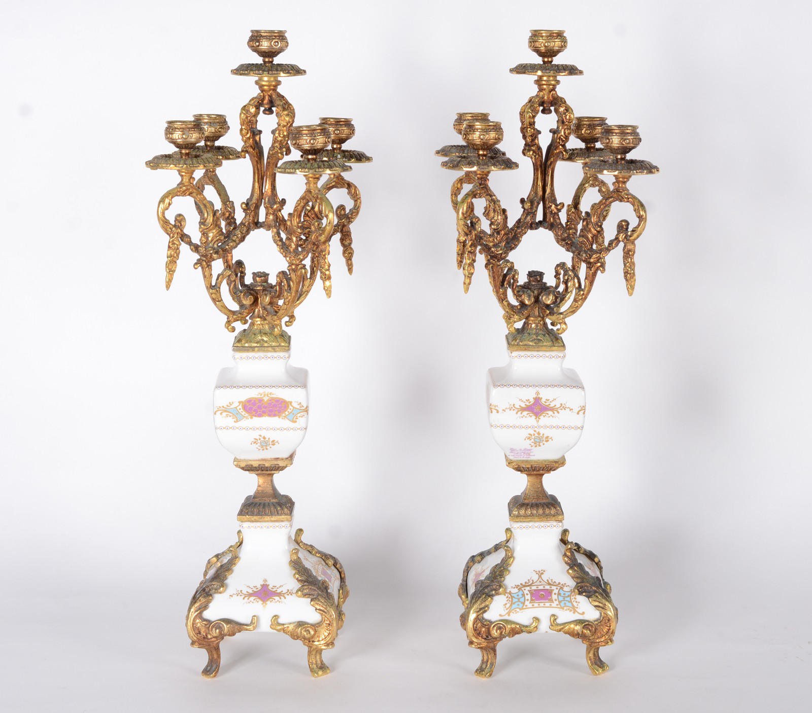 Par de candelabros de porcelana e metal para 5 velas cada. Metal... - foto 2 de 11