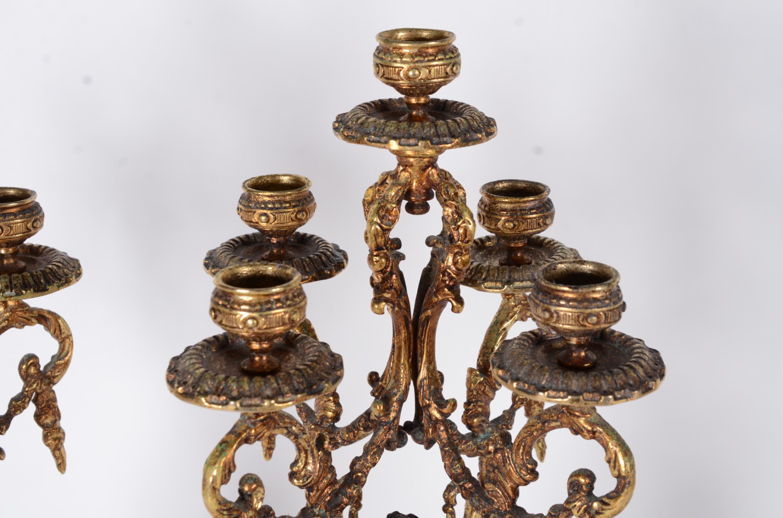 Par de candelabros de porcelana e metal para 5 velas cada. Metal... - foto 3 de 11
