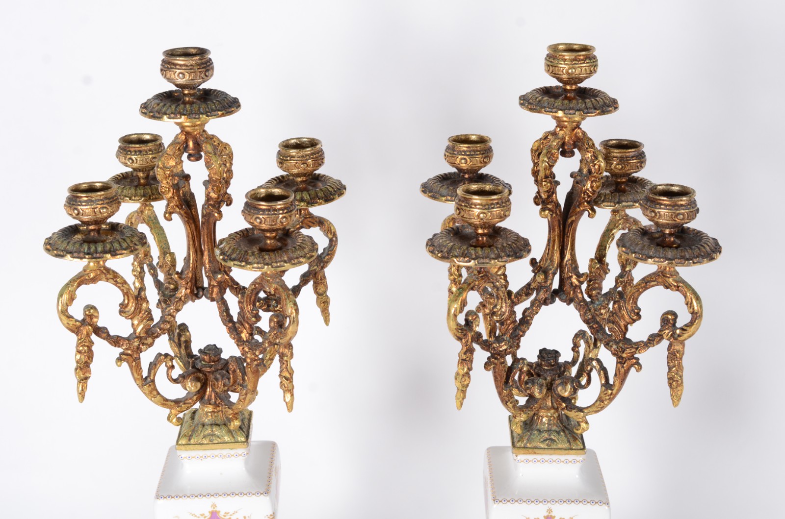 Par de candelabros de porcelana e metal para 5 velas cada. Metal... - foto 4 de 11
