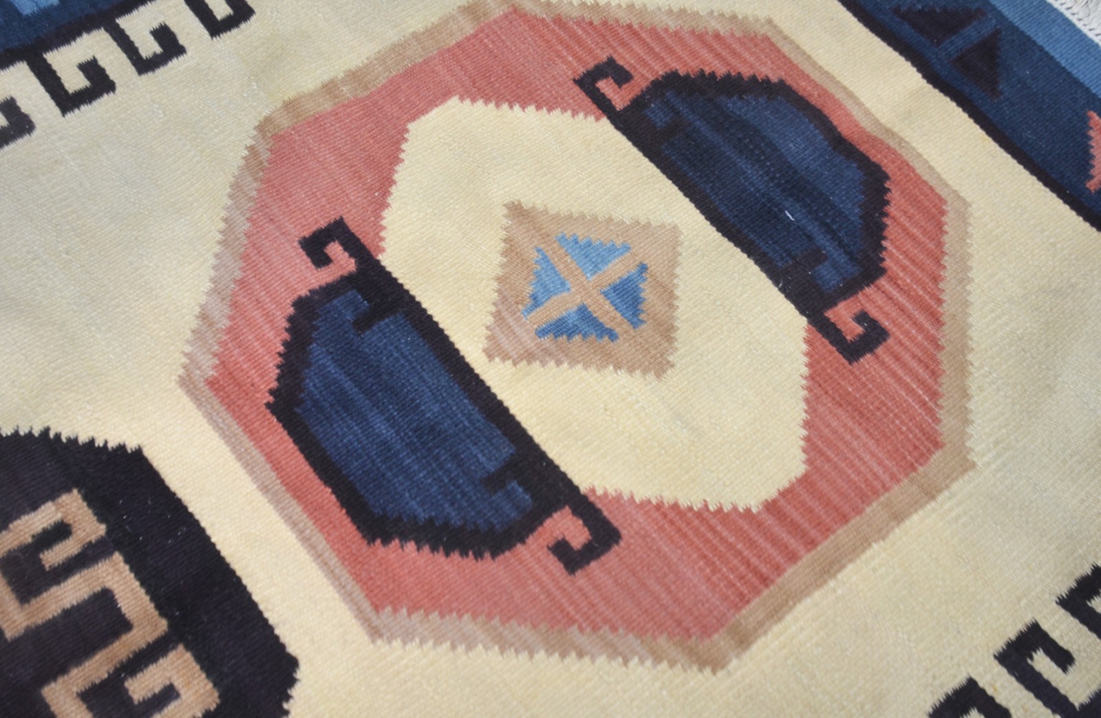 Tapete nacional desenho Kilim. - foto 4 de 11