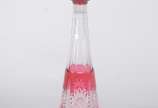 Baccarat (1764),  - Belíssima licoreira de cristal frances doublé rosa lapidado. Base com estrela de 24 pontas.