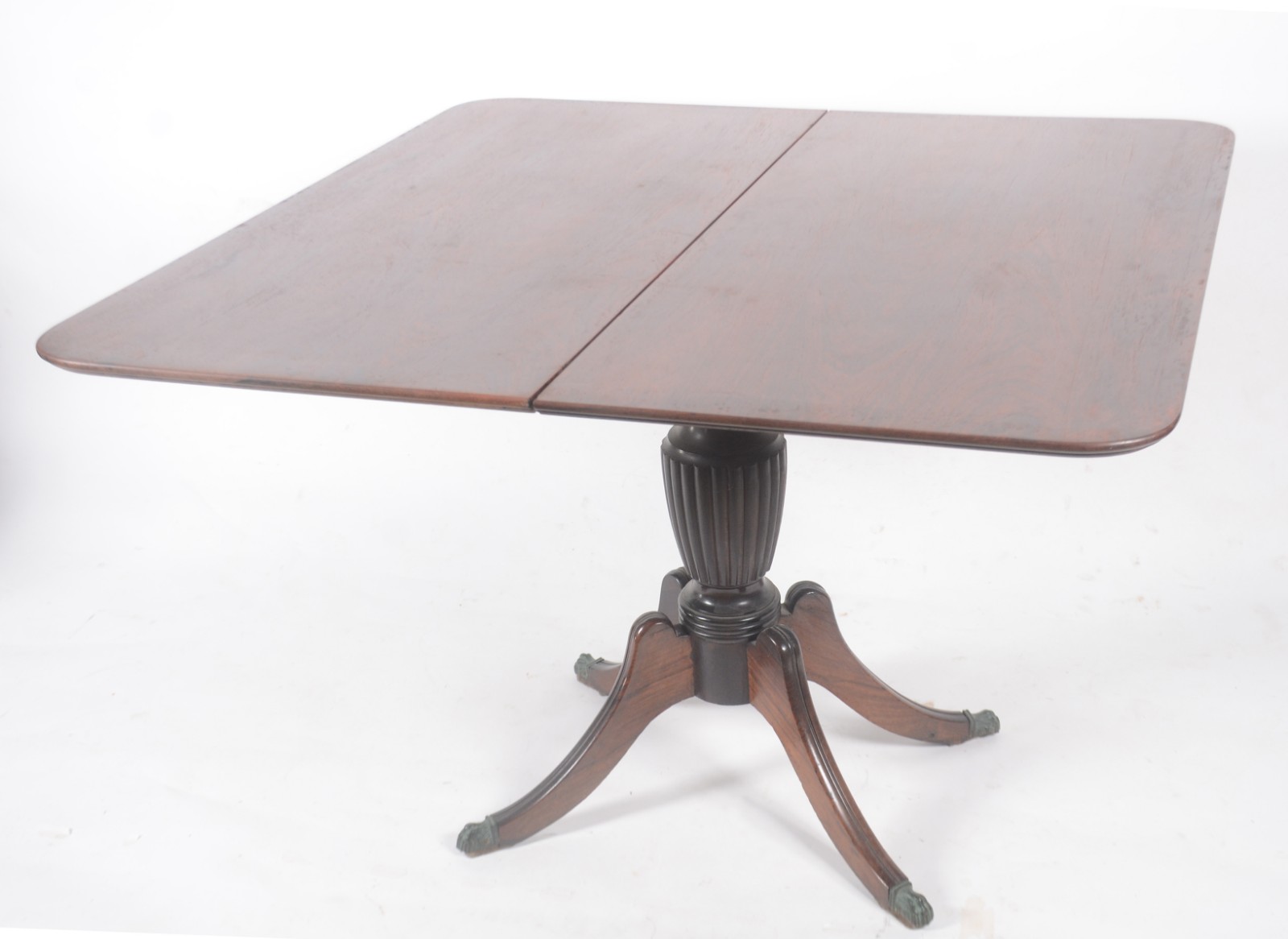 Mesa/console de jacarandá, tampo dobrável, apoio em coluna central... - foto 2 de 10