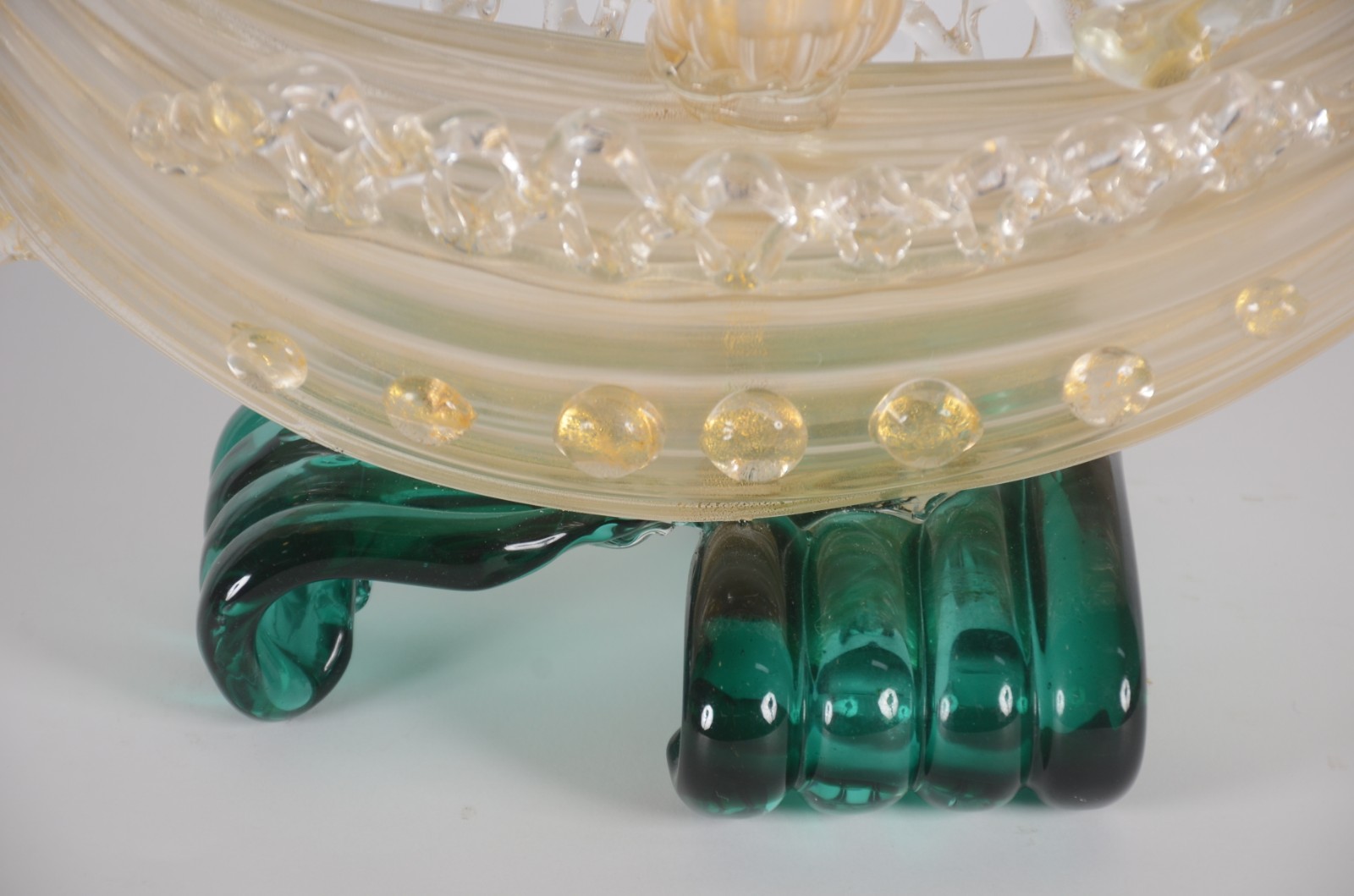 Escultura veneziana de murano representando gôndola com aplicações em... - foto 5 de 10