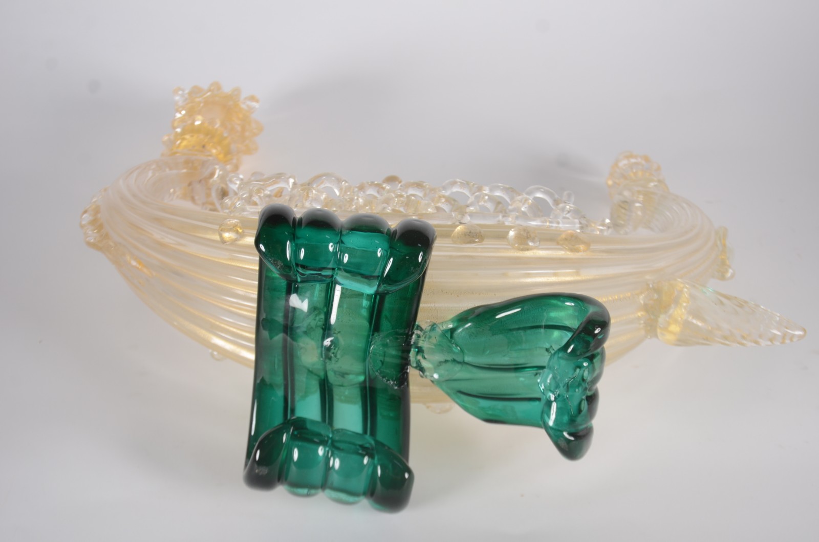 Escultura veneziana de murano representando gôndola com aplicações em... - foto 10 de 10