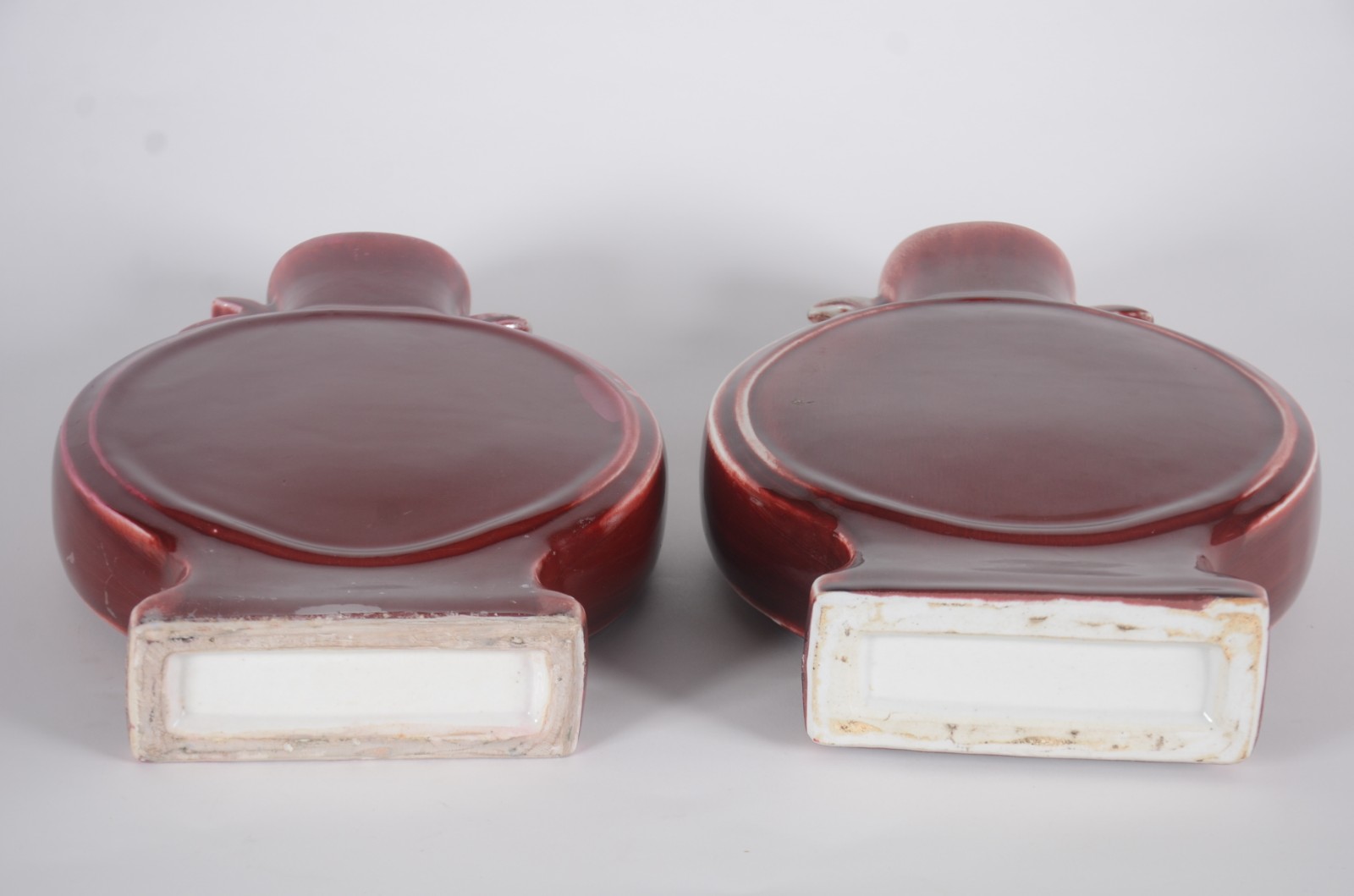 Par de ânforas de porcelana oriental "sangue de boi". - foto 3 de 6